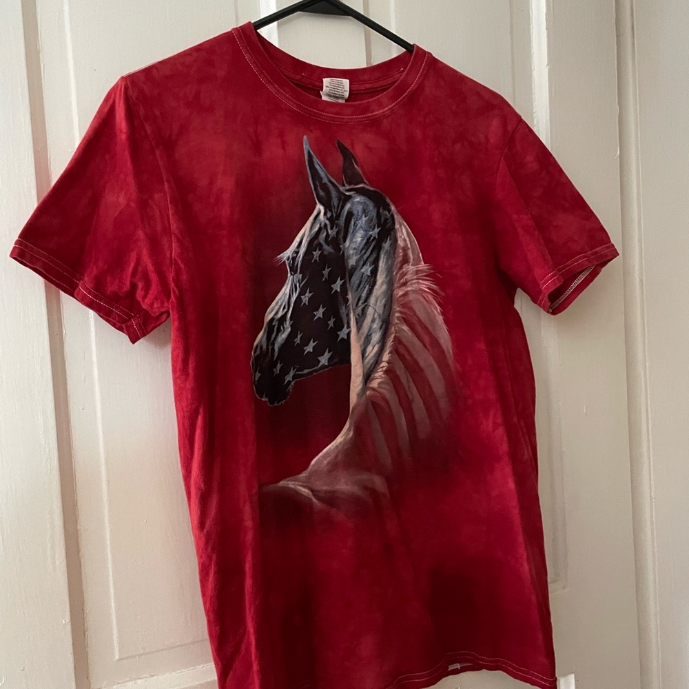 Red Horse Graphic T-Shirt